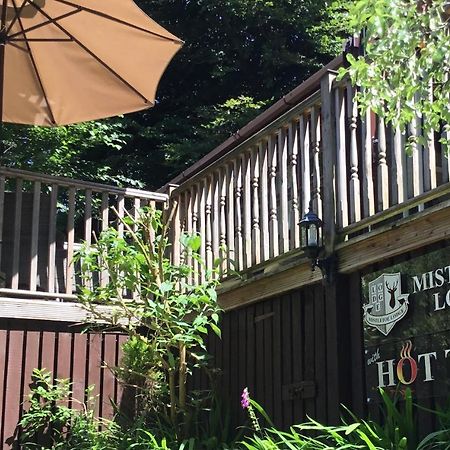 Mistletoe One Luxury Lodge With Hot Tub Уиндермир Экстерьер фото