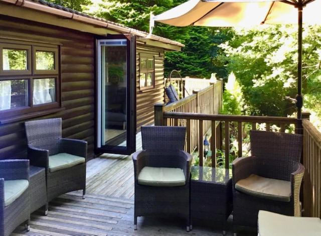 Mistletoe One Luxury Lodge With Hot Tub Уиндермир Экстерьер фото